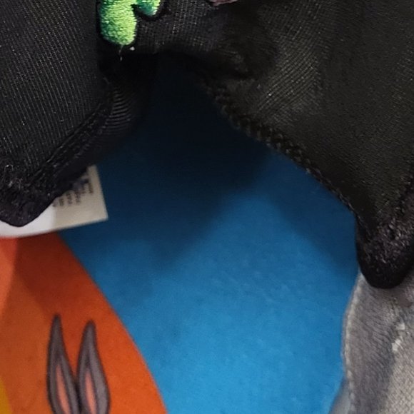 Nike LeBron XVIII 18 Low Space Jam Bugs vs Marvin - Picture 11 of 16